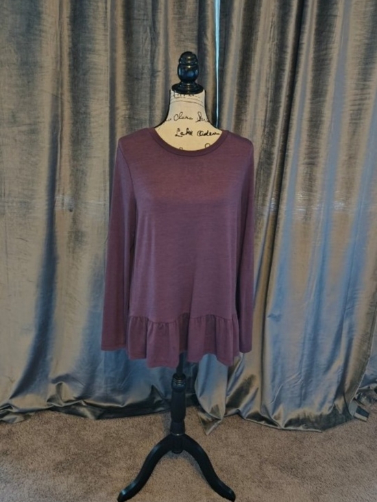LOFT Tops - LOFT Long-Sleeve Ruffle Hem Top - Plum
